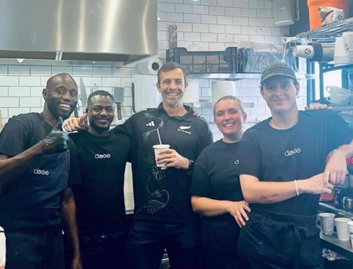 INCROYABLE. Les Allblacks chez Dose Batignolles !