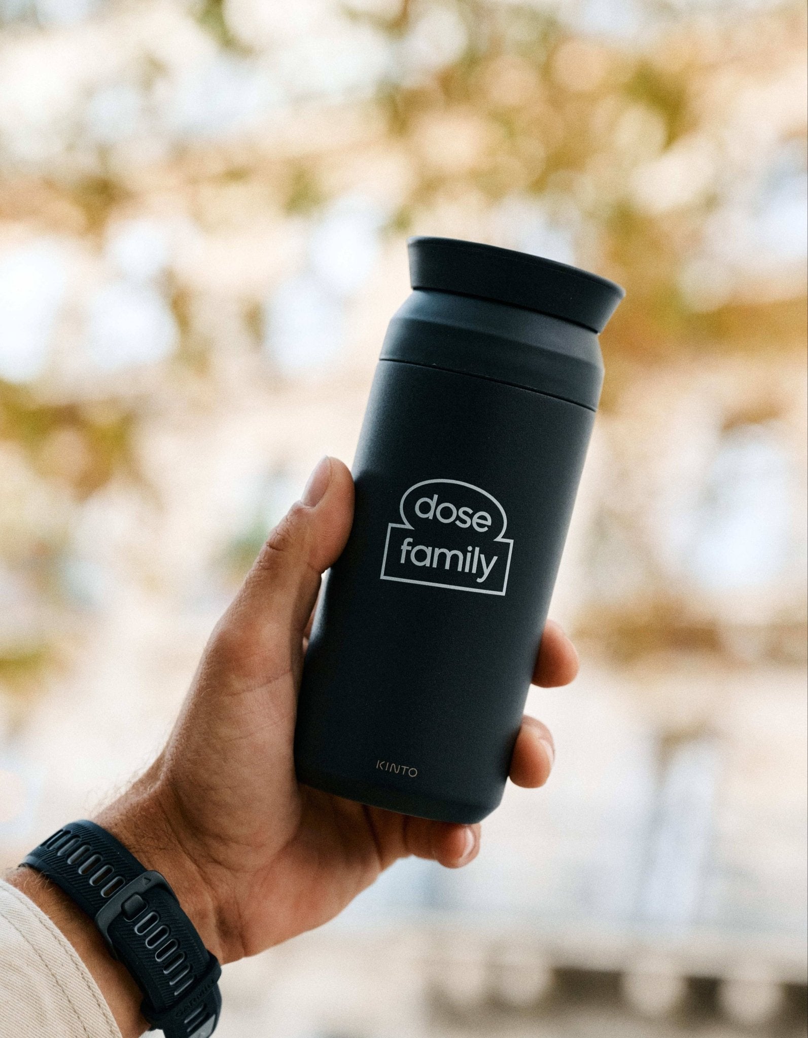 Gourde isotherme Kinto – Travel Tumbler 350 ml – Noire | Dose Family - Dose Family
